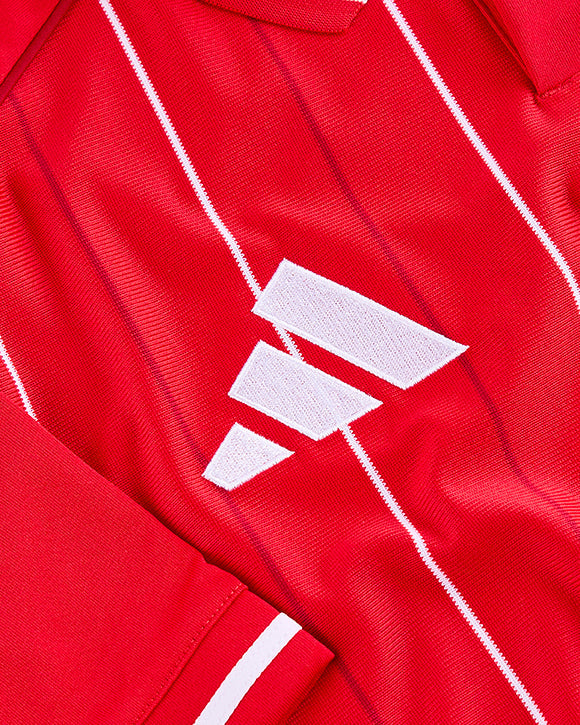 Nottingham Forest Official Replica Jerseys/Kits