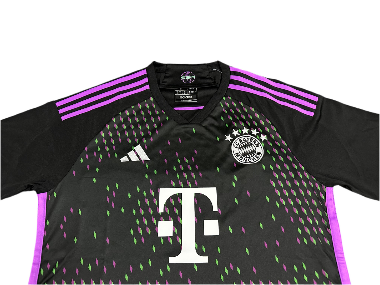 Bayern Munich Replica Jerseys/Kits
