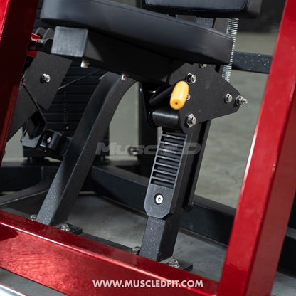 Classic V2 Selectorized Chest Press | Muscle D Fitness Commercial Machine