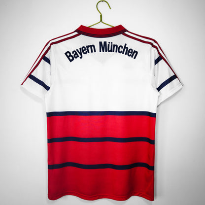 Bayern Munich Replica Jerseys/Kits