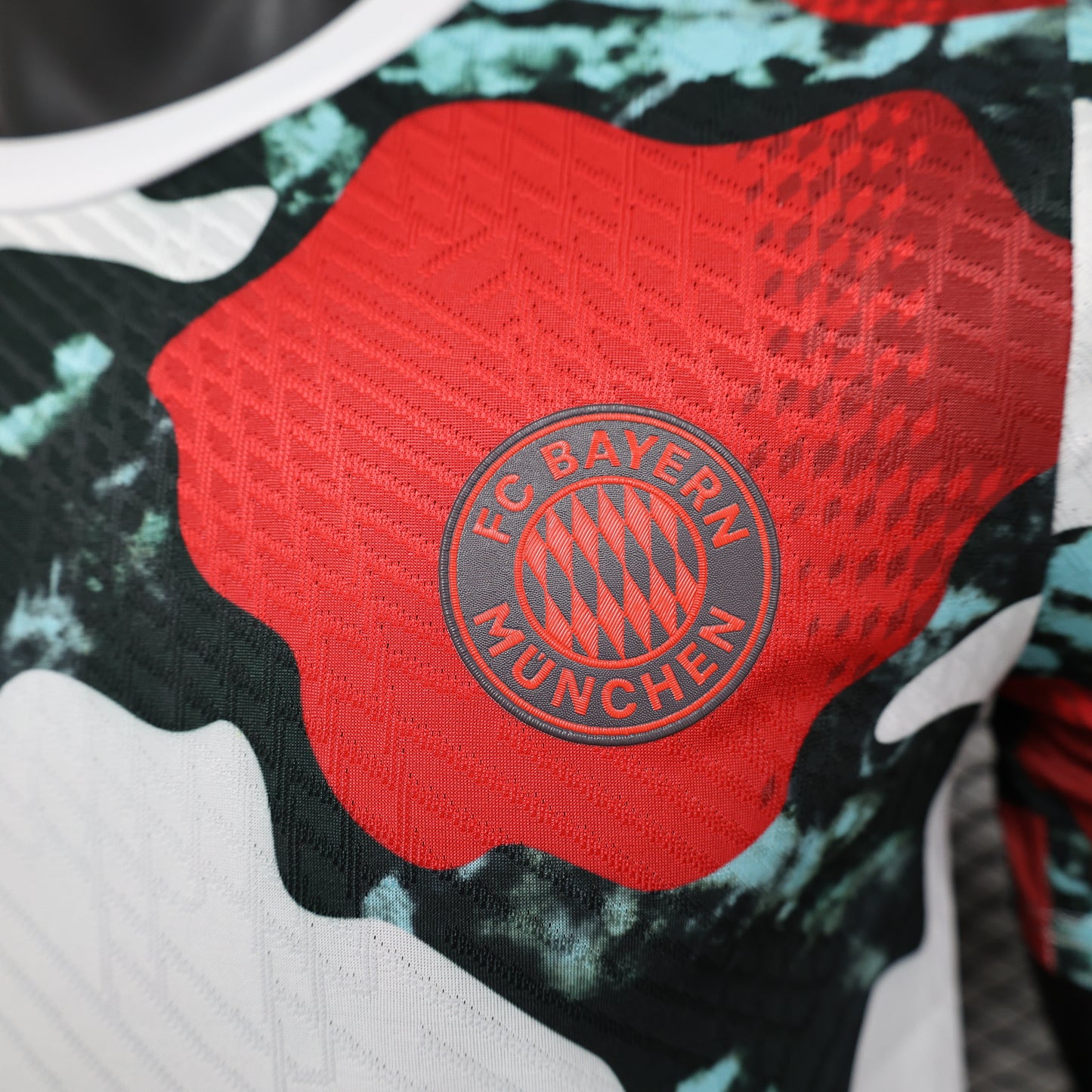 Bayern Munich Replica Jerseys/Kits